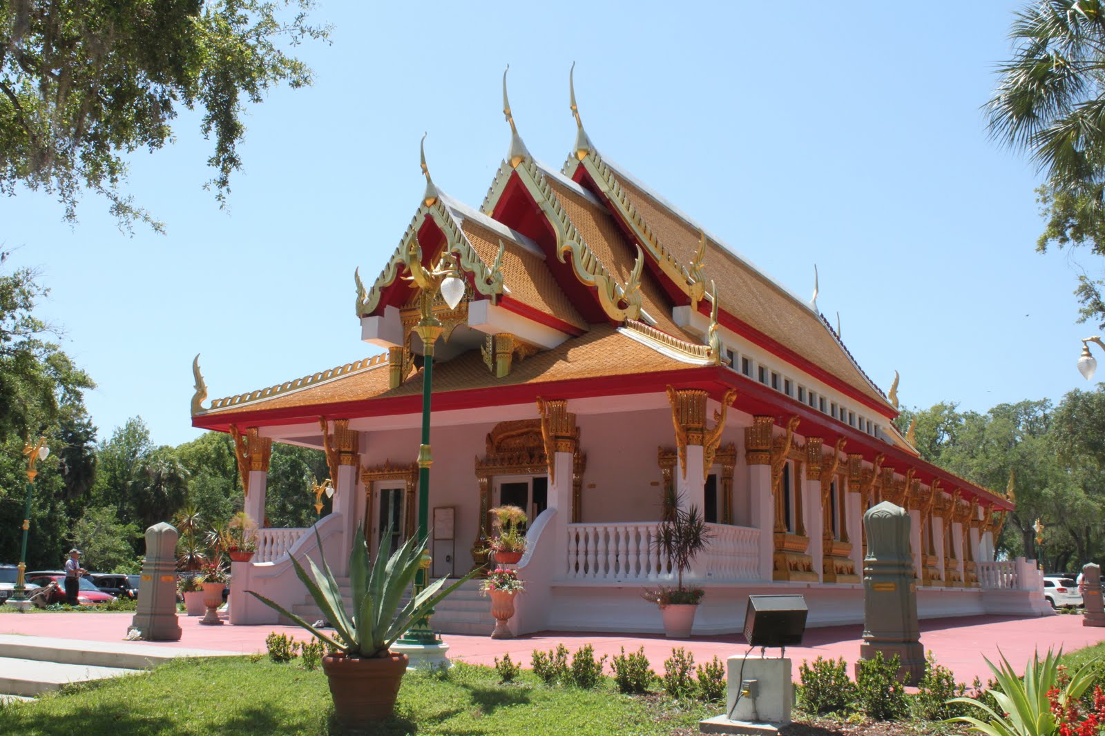 Sundays At South Tampa’s Thai Gem, Wat Tampa - Candace Courtercandace 